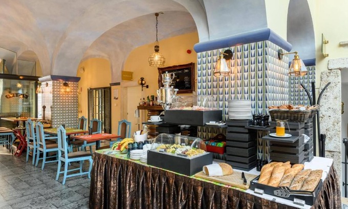 Castle Hill Hotel | Maison Bistro & Hotel