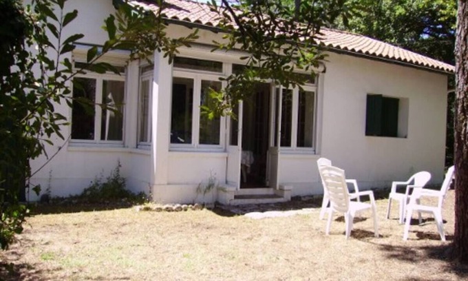 Saint-Pierre-d'Oleron House | Maison D'été Plage a Pied Oleron