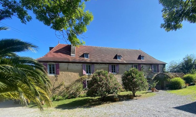 Lucq-de-Bearn House | Maison D'hôtes-Maison Castaings