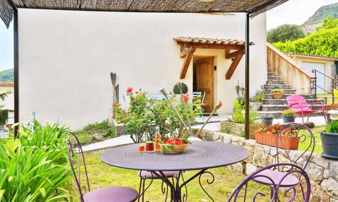 Le Bar-sur-Loup Apartment | Maison De Noelie RDJ, Le Bar Sur Loup, France