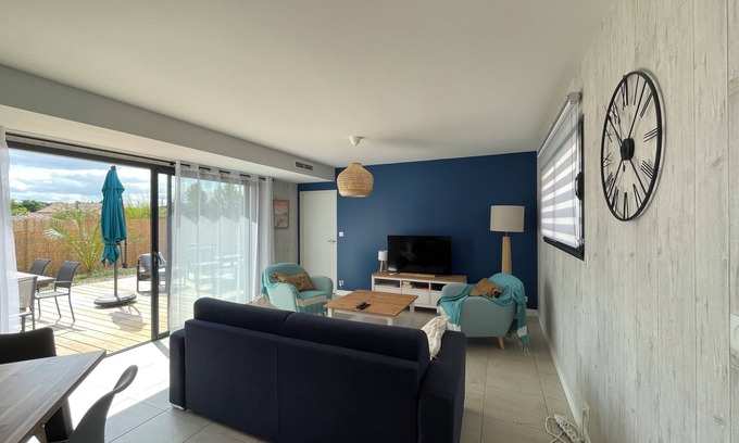 Saint-Paul-en-Born House | Maison de Standing Avec Piscine à 15 Minutes de l Océan