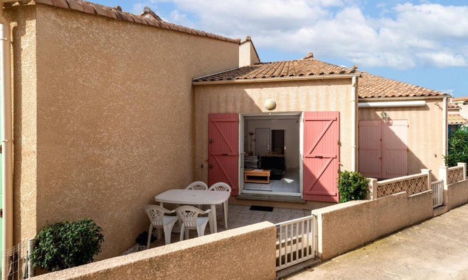 Saint-Pierre-la-Mer House | MAISON DE VACANCES Avec PISCINE - MER INDIGO- ST PIERRE LA MER- 700m PLAGE