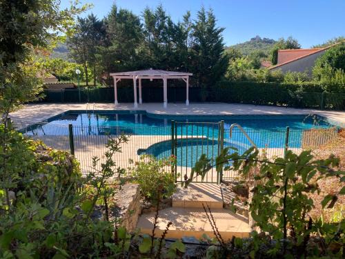 Forcalqueiret Apartment | Maison de vacances, jacuzzi privé, piscine