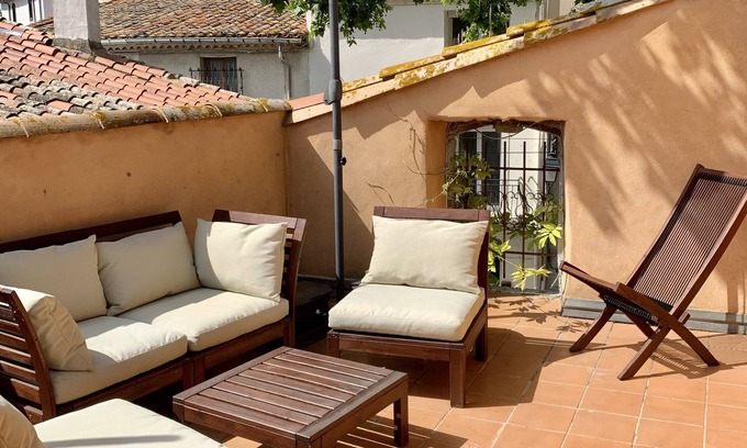 Marseillan House | Maison de Village Avec Terrasse Tropézienne
