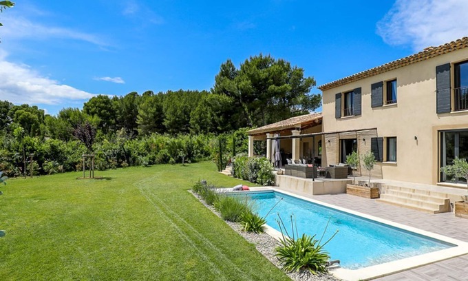 Paradou Villa | Maison Des Artisans - Three Bedroom Villa, Sleeps 6