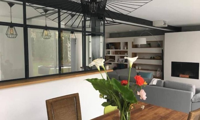 Issy-les-Moulineaux House | Maison Familiale Jardin+piscine