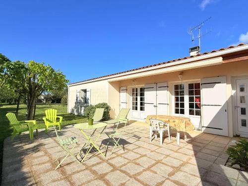 Dolus-d'Oleron House | Maison familiale proche plages et commerces avec jardin - FR-1-778-48