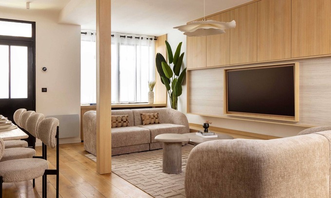 17th Arrondissement House | Maison Legendre - Luxury Townhouse with 5BDR & AC in Batignolles