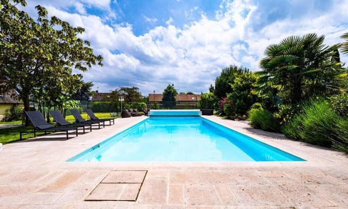 Muids House | Maison Piscine & Tennis - Collection Idylliq