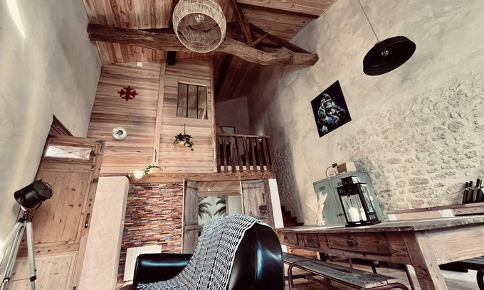 Saint-Christoly-Medoc House | Maison Typique au Coeur D'un Village Médocain