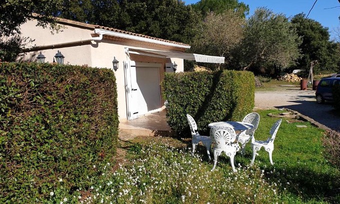 Serignan-du-Comtat House | Maisonnette Lou Chicoulon