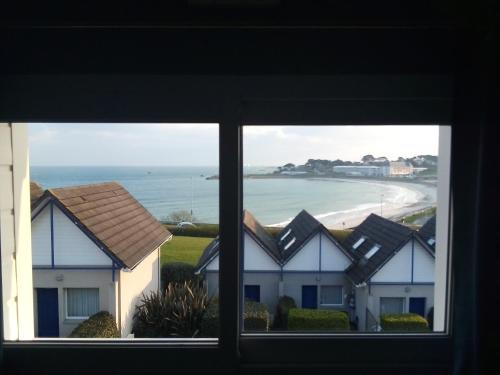 Trevou-Treguignec House | Maisonnette VUE MER PANORAMIQUE Trestel plage 4 personnes