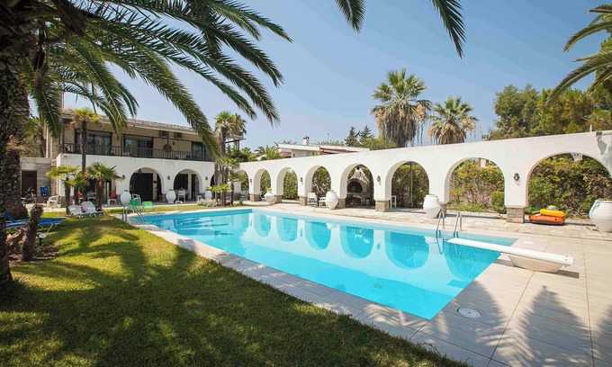 Kassandra Villa | Majestic Delmare villa Marie Blue w Private Pool
