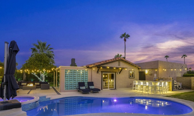 Vista Norte House | Majestic Mountain Views From Entertainer's Private Bkyd w/Sparkling Pool & Spa