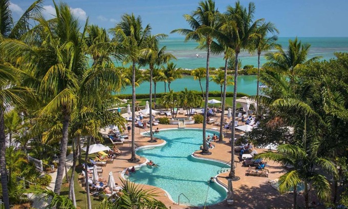 Marathon Apartment | Majestic Stay | Kayaking. Three Bedroom Private Villa