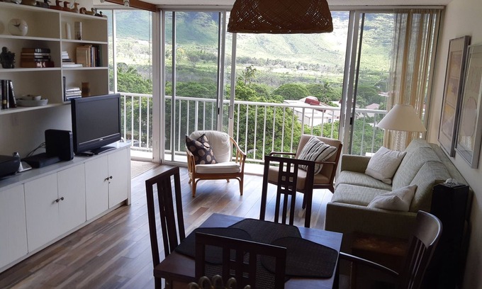 Makaha Condo | Makaha Valley Towers 1 BR - Very Scenic and newly renovated!