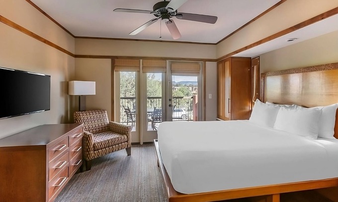 West Sedona Hotel | Make Memories in Sedona! Full Kitchen, Outdoor Pool, Free Parking!