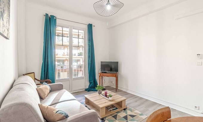 Beausoleil Condo | Make your life simplest in this peaceful and central accommodation