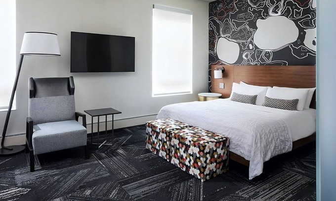 Downtown Minneapolis Hotel | Making The Best Memories Along The Way! 3 Relaxing Units, Pet-friendly Property!