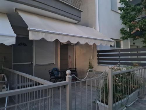 Paralia Ofryniou Apartment | Makis Apartments Touzla