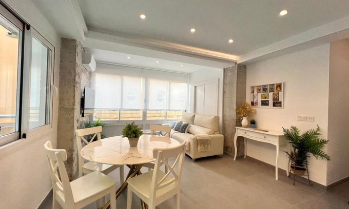 La Malagueta Apartment | Malagueta beach III & Terrace by ELE Apartments