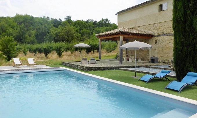 Malaucene Apartment | Malaucène Garden Apartment Stay