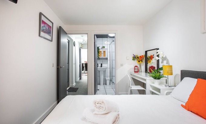 Belfast City Centre Apartment | Malone Crescent Apartment-2BR, 2B in City Centre