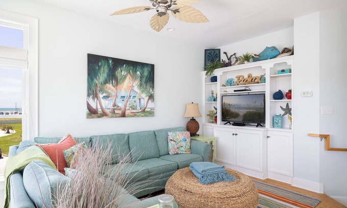 Atlantic Beach Condo | Mama's Lookout - 2 Bedrooms, 2 Baths, Oceanview Condo