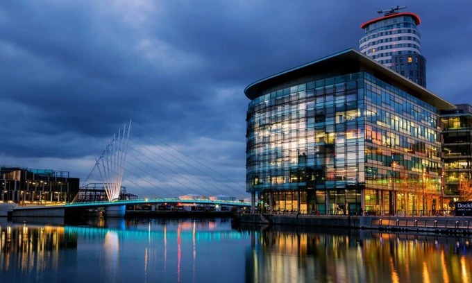 Trafford Apartment | Mancunian Apartment Sale | Nr Manchester Sleeps 6