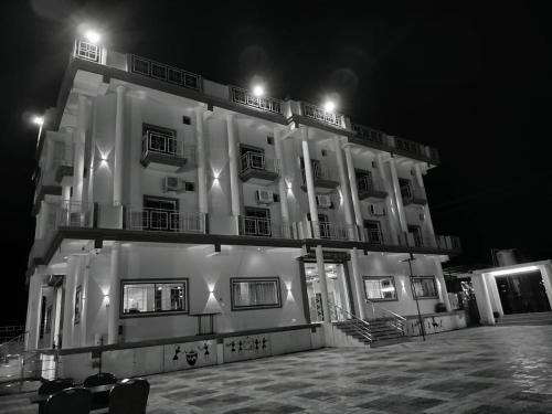 Seoni Hotel | Mangalam Palace