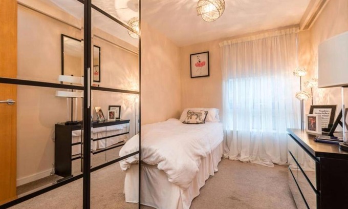 Chinatown Apartment | Manhattan Place - Liverpool City Centre