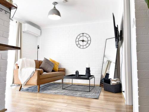 Batehaven Apartment | Manhattan - Stylish 1BR Beachfront on Caseys