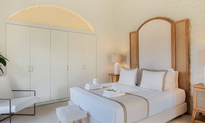 Paleopolis House | Manoglia Suite by Casa Di Fiori Andros Suites