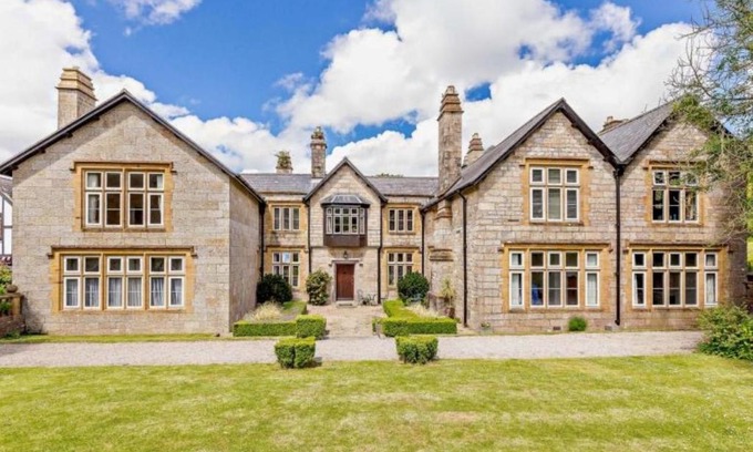 Chysauster Apartment | Manor Court