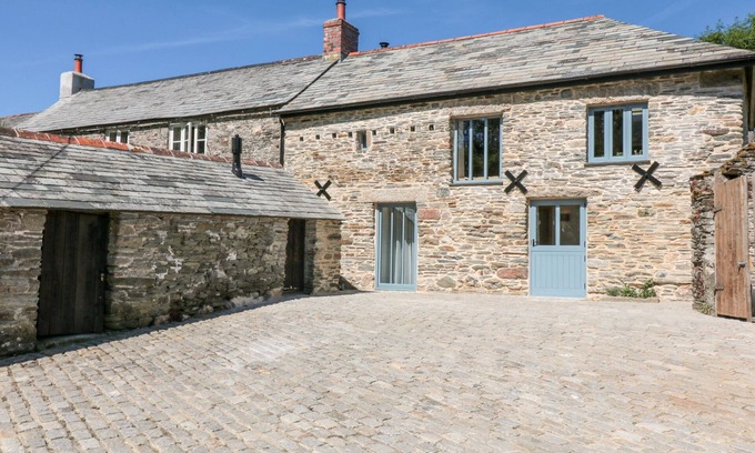 Camelford Cottage | MANOR HOUSE BARN, pet friendly, luxury holiday cottage in Camelford