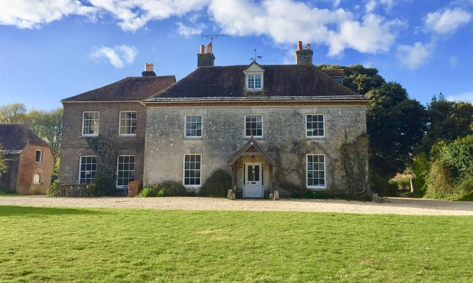 Holworth House | Manor House Moreton - Entire Holiday Home