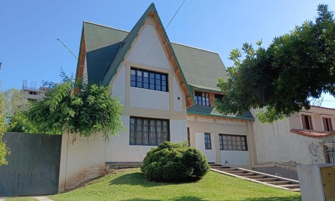Godoy Cruz House | Mansión Palmares