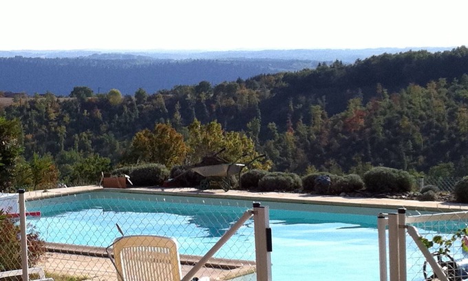 Souillac House | Mansion with heated pool and beautiful views of the hills
