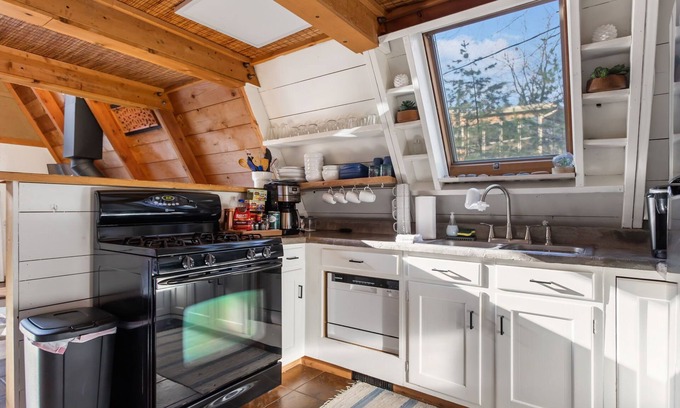 South Haven Cabin | Maple Haven, A-frame cabin, Beach Access