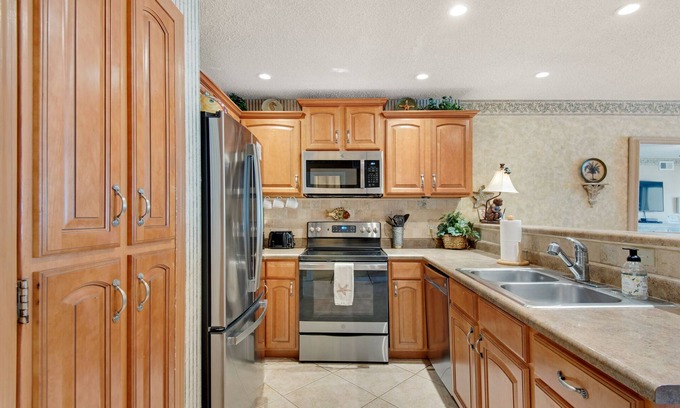 Miramar Beach Condo | Maravilla 3203 Elegant Gulf View Condo *NOW INCLUDES BEACH SETUP*