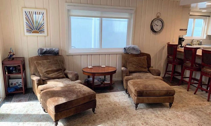 Old Towne House | @ Marbella Lane - 3BR Coastal Charm in Seal Beach