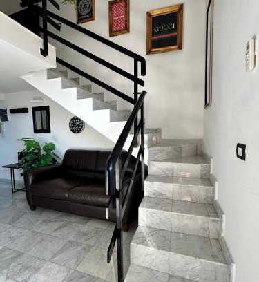 Prato Apartment | Marble apartment