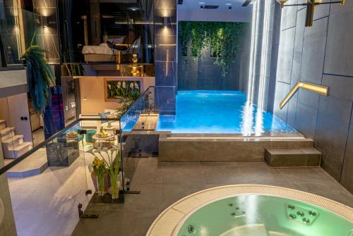 Stari Grad Apartment | Marconio Wellness Private Pool & SPA - City Center