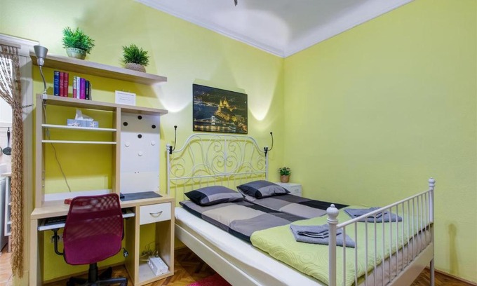 Orszagut Apartment | Margaret Apartment