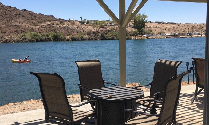 Parker Dam House | Margaritaville at River Lodge! Right on the river!