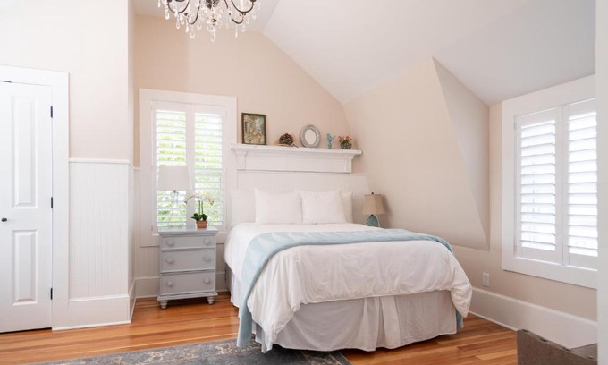 Ogunquit Hotel | Marginal Way House