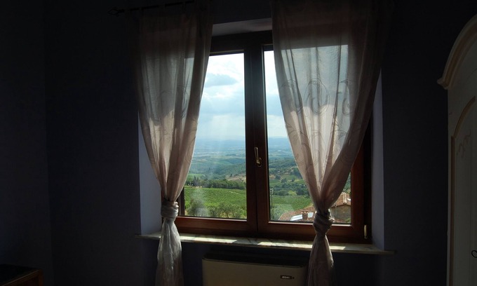 Castellina in Chianti House | Mariani Bed & Breakfast