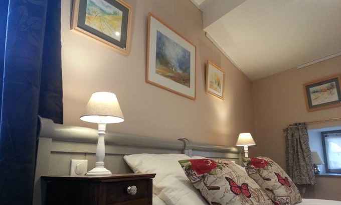 Saint-Haon-le-Chatel House | MARIE room of the Saint Jacques relay