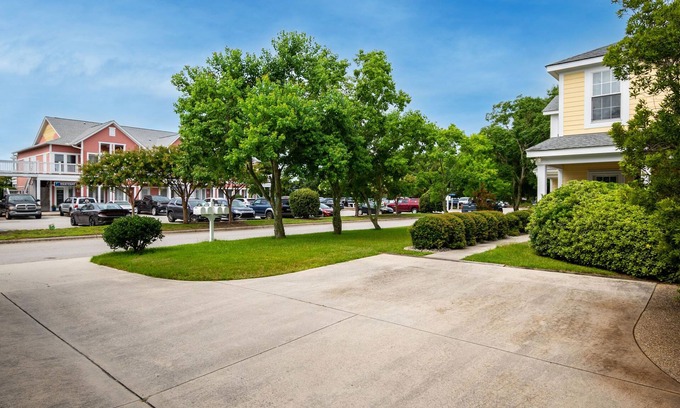 Southport House | Marina 1: Spacious Townhome Within Steps of Great Restaurants, Intracoastal Wate