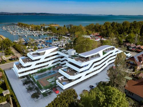 Balatonszemes Apartment | Marina Apartman Hotel